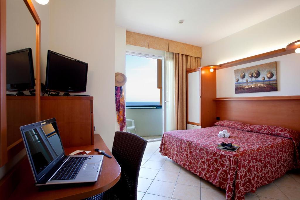 Hotel Palm Beach B&B Sea View Rimini Chambre photo