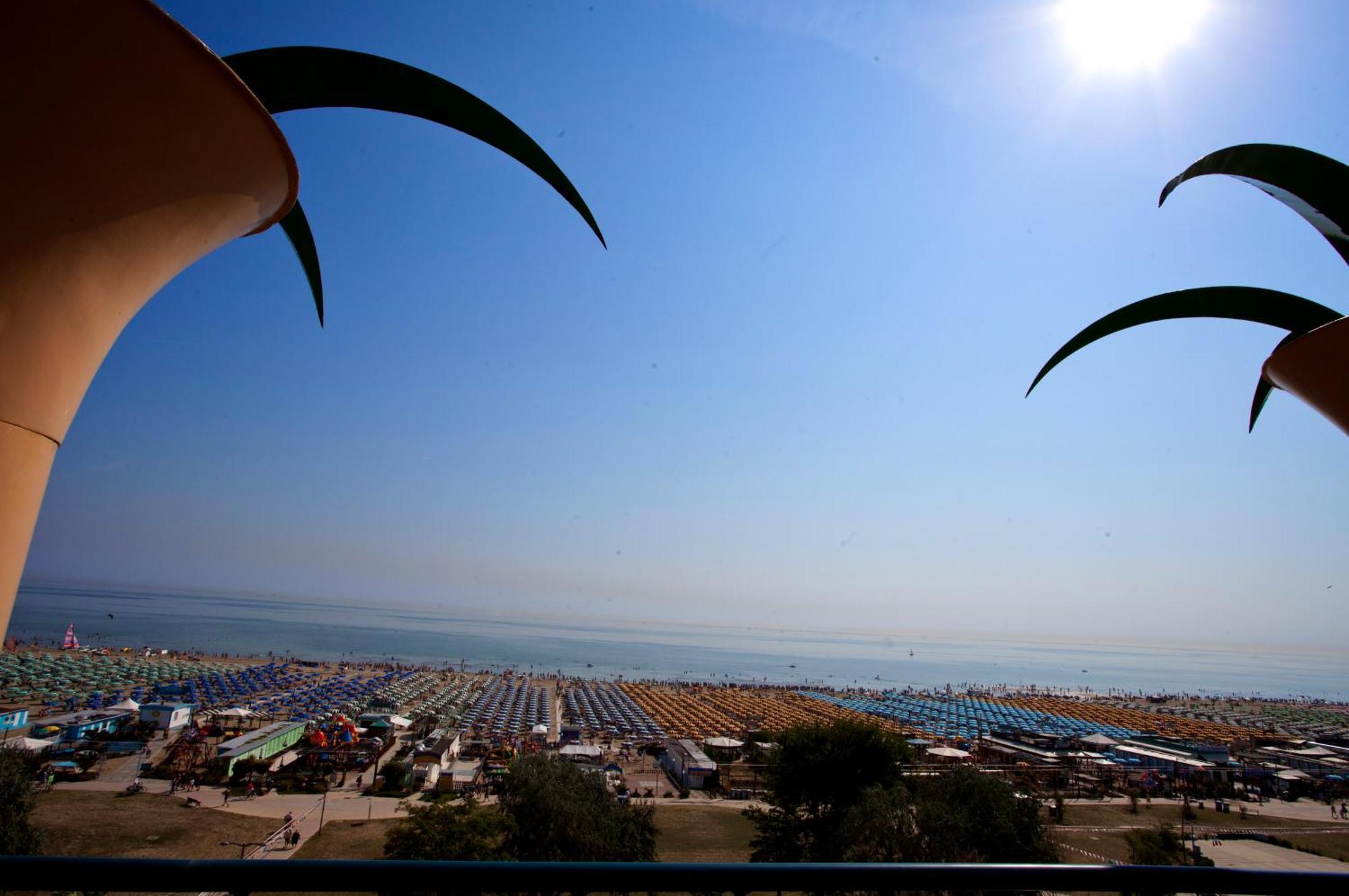 Hotel Palm Beach B&B Sea View Rimini Extérieur photo